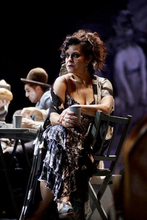 Nancy Fabiola Herrera as Lina, Las Golondrinas, Teatro de la Zarzuela